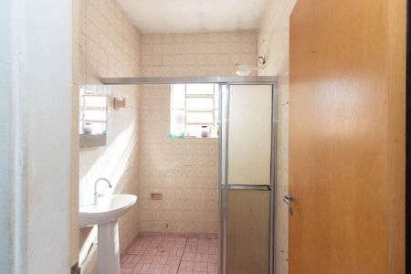 Casa à venda com 128m², 2 quartos e 1 vagaBanheiro