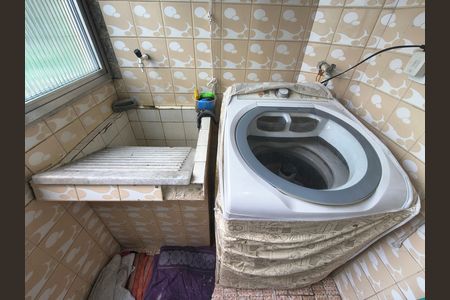 Apartamento à venda com 83m², 2 quartos e 1 vaga Apartamento à venda com 83m², 2 quartos e 1 vagaÁrea de serviço
