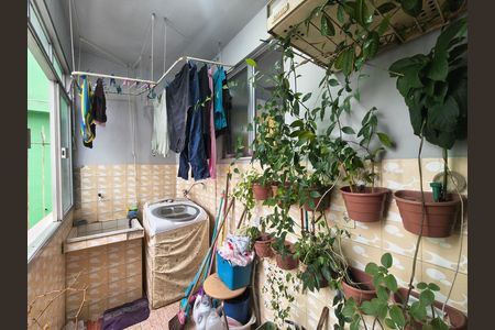 Apartamento à venda com 83m², 2 quartos e 1 vaga Apartamento à venda com 83m², 2 quartos e 1 vagaÁrea de serviço