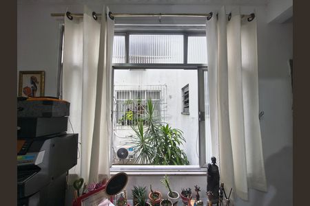 Apartamento à venda com 83m², 2 quartos e 1 vaga Apartamento à venda com 83m², 2 quartos e 1 vagaSala