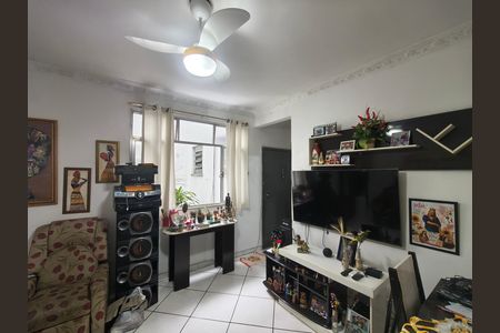 Apartamento à venda com 83m², 2 quartos e 1 vaga Apartamento à venda com 83m², 2 quartos e 1 vagaSala