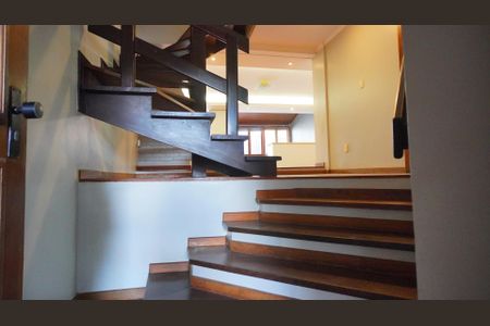 Hall de entrada de casa para alugar com 4 quartos, 165m² em Jardim Sabará, Porto Alegre