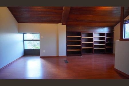 Casa à venda com 165m², 4 quartos e 2 vagasCobertura 