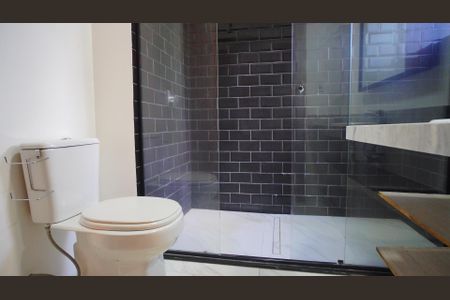 Casa à venda com 165m², 4 quartos e 2 vagasBanheiro 2 suite 