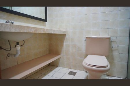 Casa à venda com 165m², 4 quartos e 2 vagasBanheiro 3 corredor 