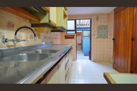 Casa à venda com 165m², 4 quartos e 2 vagasCozinha e Área de Serviço