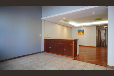 Casa à venda com 165m², 4 quartos e 2 vagasÁrea gourmet 