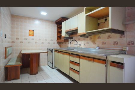 Casa à venda com 165m², 4 quartos e 2 vagasCozinha 