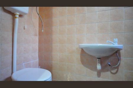 Casa à venda com 165m², 4 quartos e 2 vagasBanheiro de serviço