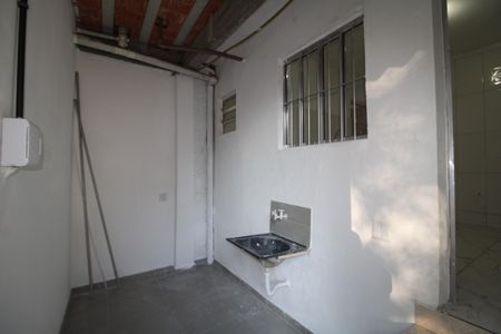 Casa para alugar com 80m², 2 quartos e 1 vagaÁrea de Serviço