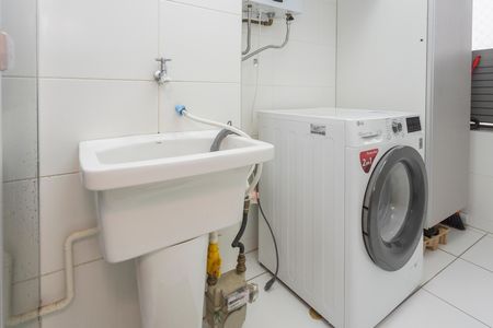 Apartamento para alugar com 58m², 2 quartos e 1 vagaÁrea de Serviço