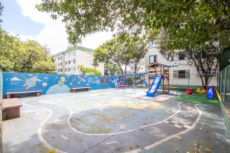 Apartamento para alugar com 67m², 2 quartos e 1 vagaÁrea comum - Playground