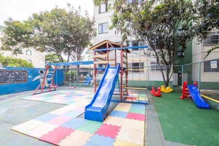 Apartamento para alugar com 67m², 2 quartos e 1 vagaÁrea comum - Playground