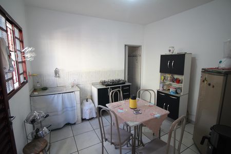 Cozinha de casa à venda com 1 quarto, 49m² em Inconfidentes, Contagem