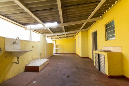 Casa para alugar com 100m², 2 quartos e sem vaga Casa para alugar com 100m², 2 quartos e sem vagaQuintal e área de serviço