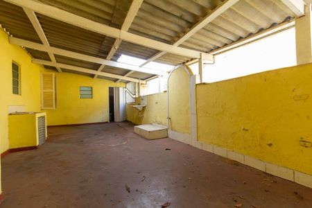 Casa para alugar com 100m², 2 quartos e sem vaga Casa para alugar com 100m², 2 quartos e sem vagaQuintal e área de serviço