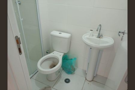 Banheiro de apartamento à venda com 2 quartos, 43m² em Parque Munhoz, São Paulo