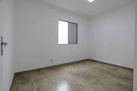 Quarto 2 de apartamento para alugar com 2 quartos, 65m² em Nova Mogilar, Mogi das Cruzes
