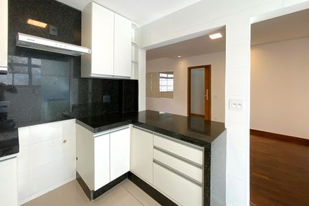 Apartamento para alugar com 100m², 3 quartos e 2 vagas Apartamento para alugar com 100m², 3 quartos e 2 vagasCozinha