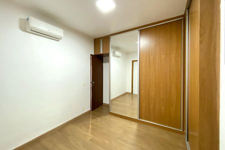 Apartamento para alugar com 100m², 3 quartos e 2 vagas Apartamento para alugar com 100m², 3 quartos e 2 vagasSuite
