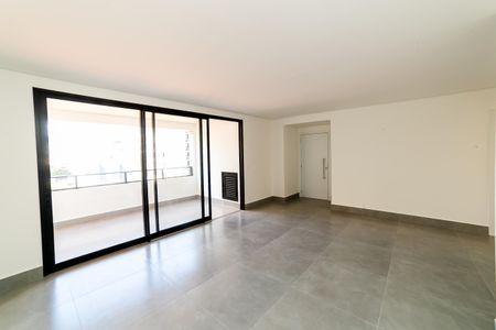 Apartamento à venda com 133m², 4 quartos e 3 vagasSala