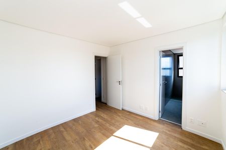 Apartamento à venda com 133m², 4 quartos e 3 vagasSuíte 2