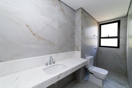 Apartamento à venda com 133m², 4 quartos e 3 vagasBanheiro da Suíte 1