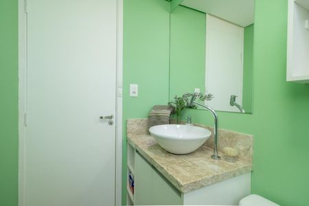 Apartamento à venda com 64m², 2 quartos e 1 vaga Apartamento à venda com 64m², 2 quartos e 1 vagaBanheiro Social