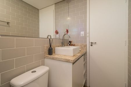 Apartamento à venda com 64m², 2 quartos e 1 vaga Apartamento à venda com 64m², 2 quartos e 1 vagaBanheiro da Suíte