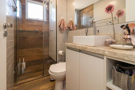 Apartamento à venda com 64m², 2 quartos e 1 vaga Apartamento à venda com 64m², 2 quartos e 1 vagaBanheiro da Suíte