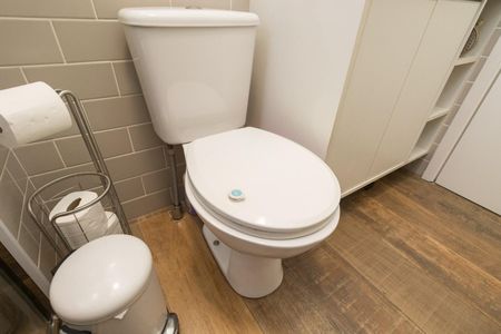 Apartamento à venda com 64m², 2 quartos e 1 vaga Apartamento à venda com 64m², 2 quartos e 1 vagaBanheiro da Suíte