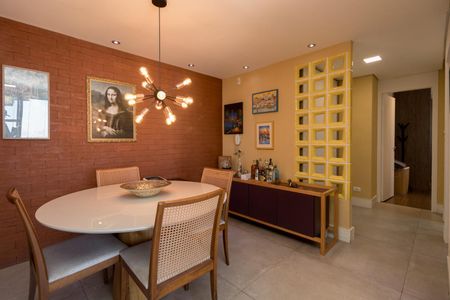 Apartamento à venda com 64m², 2 quartos e 1 vaga Apartamento à venda com 64m², 2 quartos e 1 vagaSala de Jantar