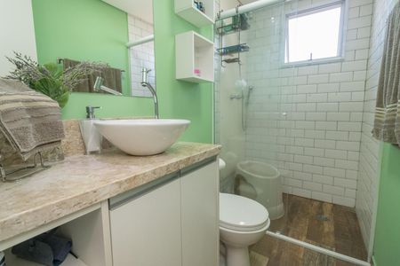 Apartamento à venda com 64m², 2 quartos e 1 vaga Apartamento à venda com 64m², 2 quartos e 1 vagaBanheiro Social