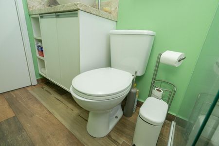 Apartamento à venda com 64m², 2 quartos e 1 vaga Apartamento à venda com 64m², 2 quartos e 1 vagaBanheiro Social