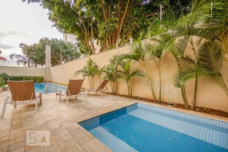 Apartamento à venda com 64m², 2 quartos e 1 vaga Apartamento à venda com 64m², 2 quartos e 1 vagaÁrea comum - Piscina