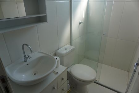 Banheiro de apartamento para alugar com 2 quartos, 60m² em Votuparim, Barueri
