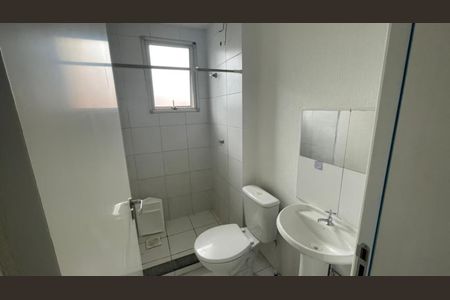 Banheiro de apartamento para alugar com 2 quartos, 47m² em Passo das Pedras, Gravataí