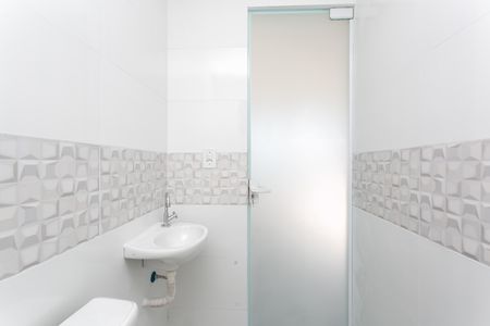 Apartamento à venda com 53m², 2 quartos e sem vaga Apartamento à venda com 53m², 2 quartos e sem vagaBanheiro