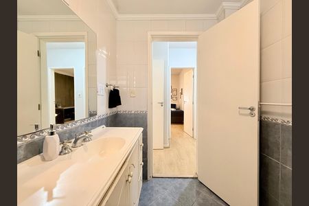 Apartamento para alugar com 163m², 3 quartos e 2 vagas Apartamento para alugar com 163m², 3 quartos e 2 vagasBanheiro Social