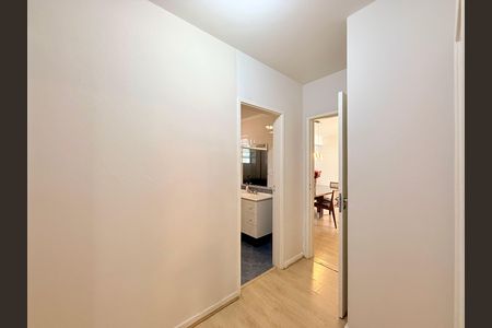Apartamento para alugar com 163m², 3 quartos e 2 vagas Apartamento para alugar com 163m², 3 quartos e 2 vagasCorredor Quartos