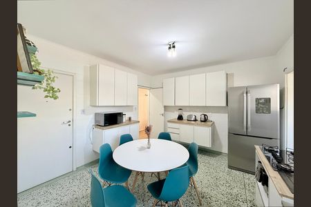 Apartamento para alugar com 163m², 3 quartos e 2 vagas Apartamento para alugar com 163m², 3 quartos e 2 vagasCozinha