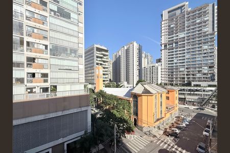 Apartamento para alugar com 163m², 3 quartos e 2 vagas Apartamento para alugar com 163m², 3 quartos e 2 vagasVista