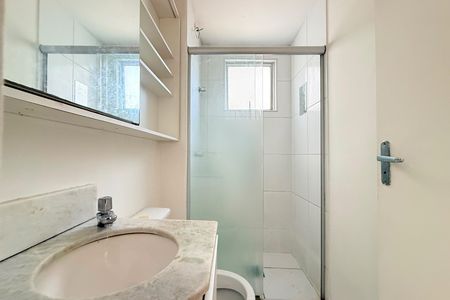 Apartamento à venda com 57m², 2 quartos e 1 vaga Apartamento à venda com 57m², 2 quartos e 1 vagaBanheiro