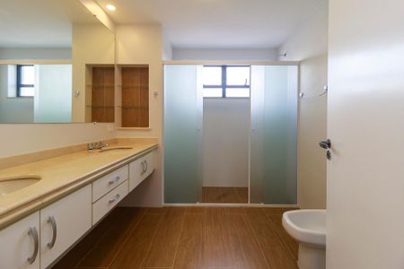 Apartamento para alugar com 150m², 3 quartos e 2 vagas Apartamento para alugar com 150m², 3 quartos e 2 vagasSuíte - Banheiro