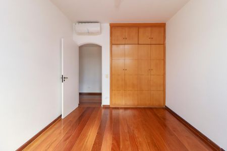 Apartamento para alugar com 150m², 3 quartos e 2 vagas Apartamento para alugar com 150m², 3 quartos e 2 vagasQuarto 3