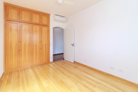 Apartamento para alugar com 150m², 3 quartos e 2 vagas Apartamento para alugar com 150m², 3 quartos e 2 vagasQuarto 2