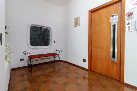 Apartamento para alugar com 150m², 3 quartos e 2 vagas Apartamento para alugar com 150m², 3 quartos e 2 vagasHall Social
