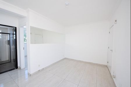 Sala de apartamento à venda com 2 quartos, 45m² em Santa Maria, Contagem
