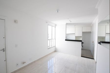 Apartamento à venda com 45m², 2 quartos e 1 vaga Apartamento à venda com 45m², 2 quartos e 1 vagaSala
