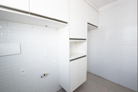 Apartamento à venda com 45m², 2 quartos e 1 vaga Apartamento à venda com 45m², 2 quartos e 1 vagaCozinha e Área de Serviço